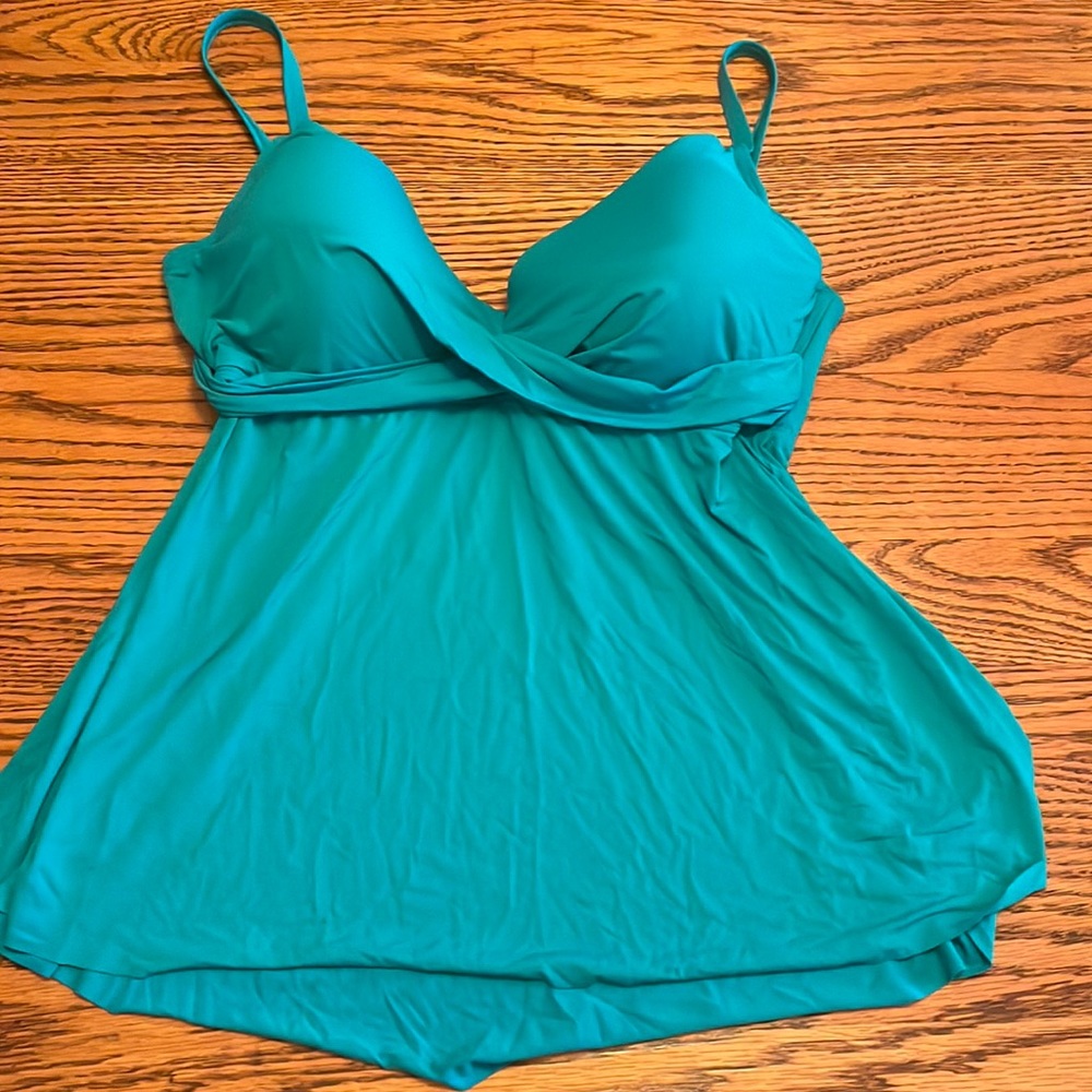 Coco Reef Diamond Wrap bra sized tankini top, Turquoise.